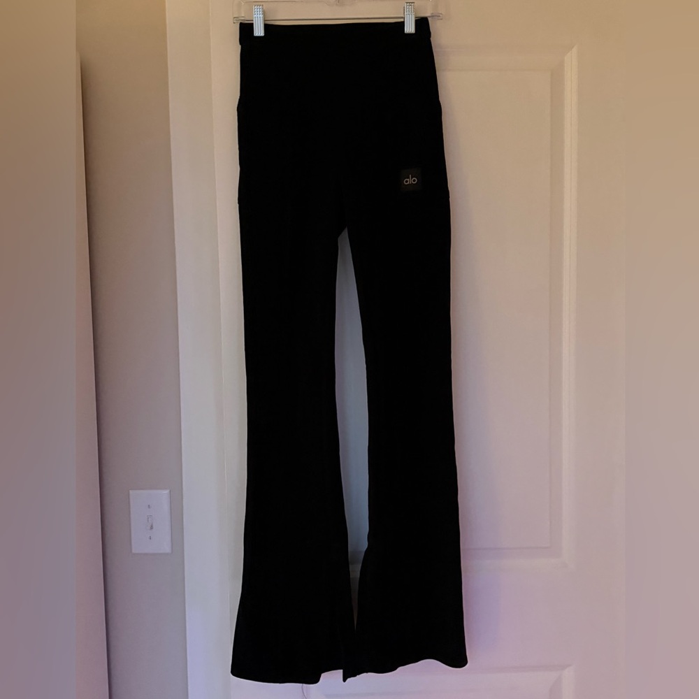 ALO Yoga Micro Corduroy High-Waist Winter Break Pant
